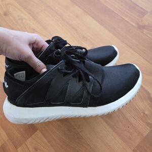 Adidas Tubular Sneakers